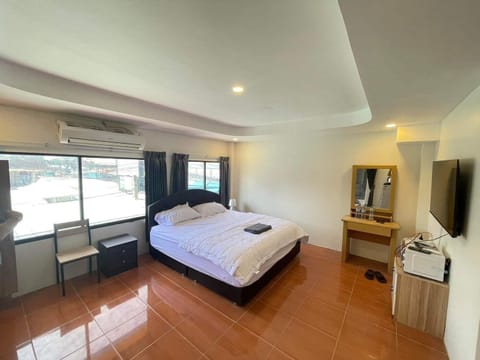 Deluxe Room, 1 Bedroom | In-room safe, individually decorated, individually furnished, free WiFi