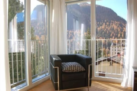 View southeast, direction Piz Rosatsch, Rosegtal and Morteratsch