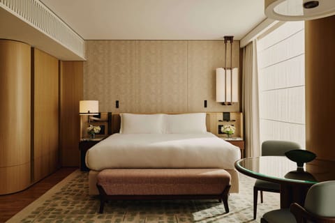 Deluxe Courtyard Junior Suite | Hypo-allergenic bedding, free minibar, in-room safe