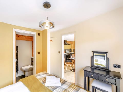 Double bedroom | Rhosyn - The Secret Garden, Llagadfan, Welshpool