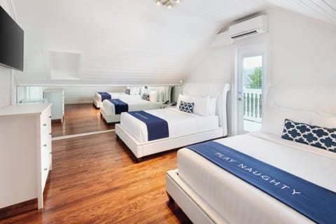 Loft, 2 Queen Beds, City View (Balcony) | Frette Italian sheets, premium bedding, in-room safe