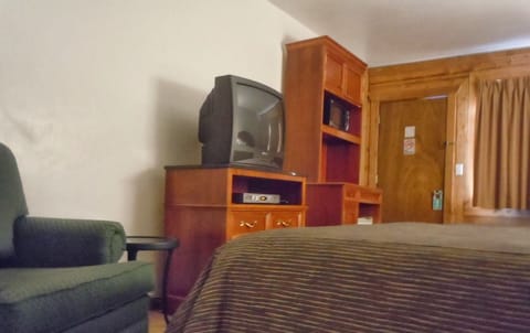 Standard Double Room, 2 Queen Beds | Room amenity