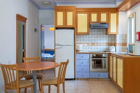 Apartment, 1 Bedroom | Private kitchen