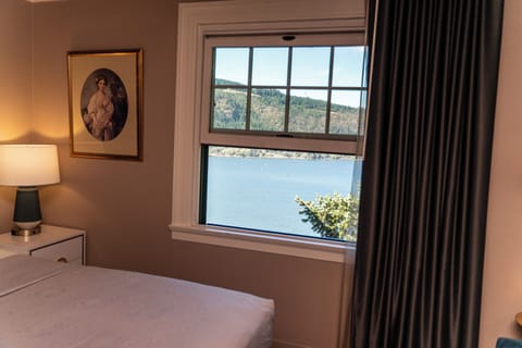 Standard Room, 1 King Bed, River View | Water view