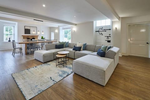 Stay House, Kepwick - Host & Stay