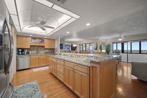 Condo, Multiple Beds, Balcony, Ocean View | Private kitchen | Fridge, microwave, oven, stovetop