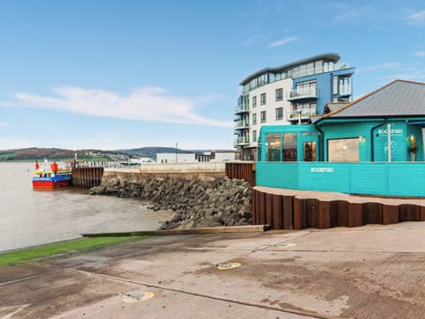 Surrounding area | Mamhead View, Exmouth