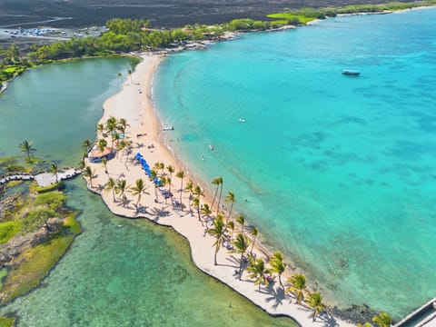 Private beach, sun loungers, beach umbrellas, beach towels