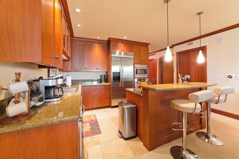 Condo | Private kitchen | Full-size fridge, microwave, oven, stovetop