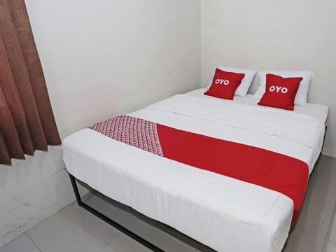 Standard Double Room | Free WiFi, bed sheets