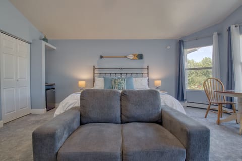 Two Rivers Room | 1 bedroom, premium bedding, down comforters, individually decorated