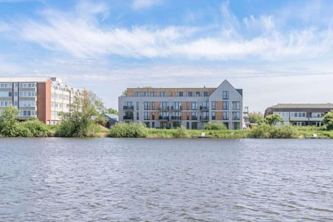 Immediate Surroundings [summer] (&lt;1 km)