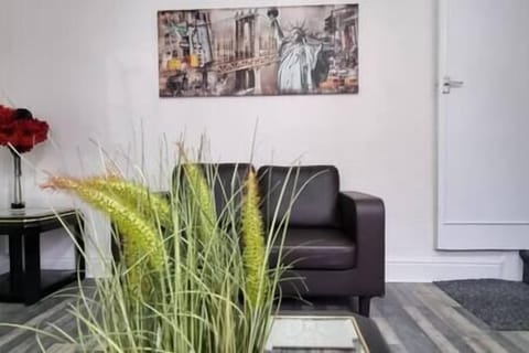 A8f76834 5f7b 4cf9 8696 ec8242ba4845