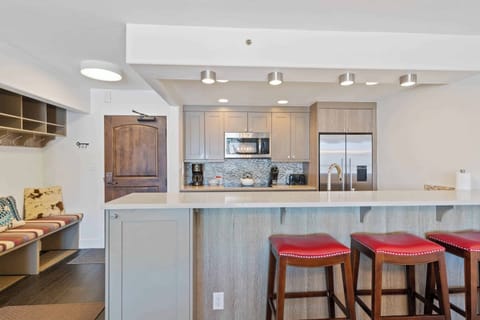 1685569536598-1739-7