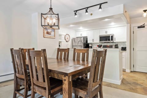 1689270653820-1722-6