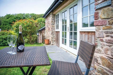 Gofan - 1 Bedroom - St Ishmael's (21554)