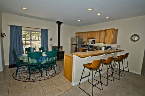 Kitchen and Dining Area (1)