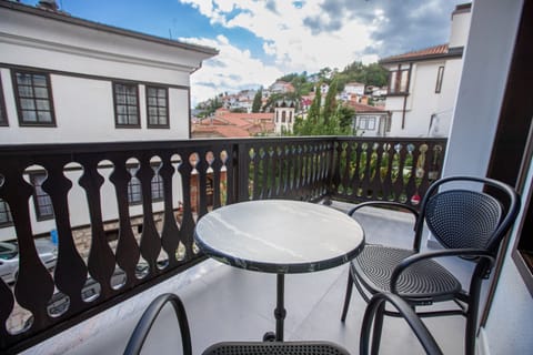 Luxury Apartment | Terrace/patio