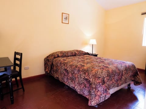 Basic Double Room, 1 Bedroom | Desk, free WiFi, bed sheets