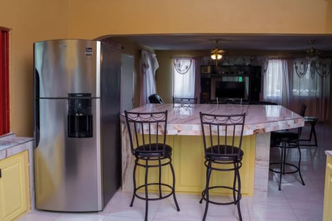 Basic Villa | Private kitchen | Mini-fridge, highchair, cookware/dishes/utensils