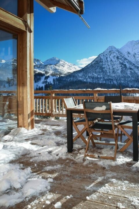 9894138b-abde-41a2-888e-8db33670741f