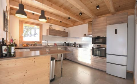 55ef552c-7ccc-4202-8166-7bcd07c49199