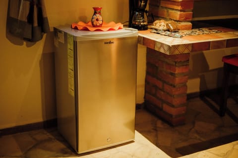 Mini-fridge, coffee/tea maker