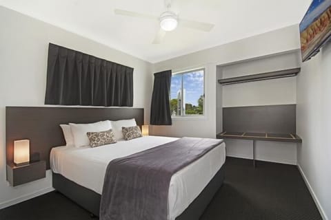 Family Suite, 1 Bedroom, Non Smoking, Balcony | Premium bedding, soundproofing, iron/ironing board, free WiFi