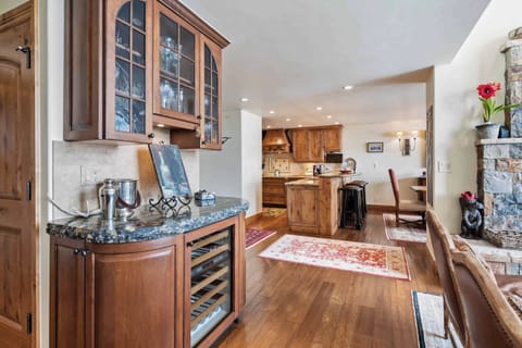 1685569147627-1737-9