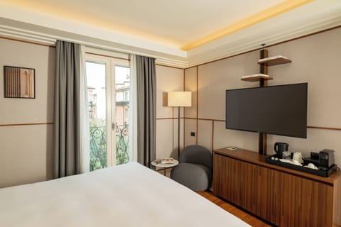 Deluxe Double Room | Premium bedding, down comforters, memory foam beds, minibar