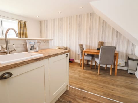 Fridge, dishwasher, electric kettle, toaster