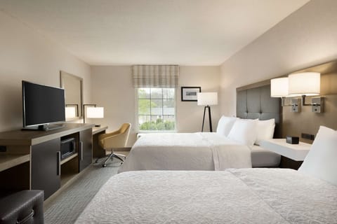 Standard Room, 2 Queen Beds | Premium bedding, minibar, in-room safe, blackout drapes