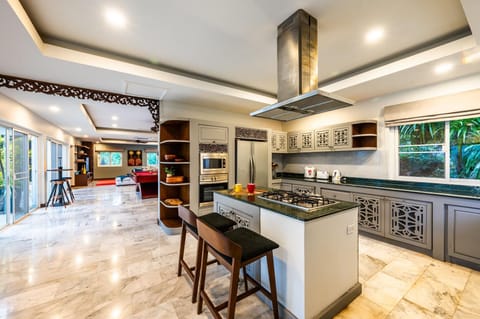 Kinnaree Grand Villa - pool, panoramic views, maid (10754)