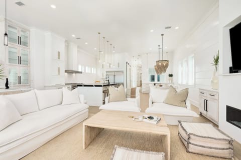 Salt & Light - Seacrest - Second Floor - Living Area