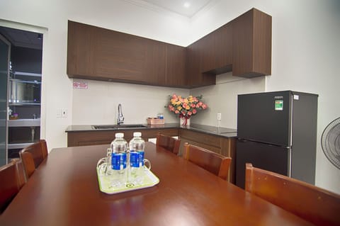 Superior Apartment, 2 Bedrooms | In-room dining