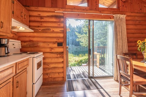 One Bedroom Cabin, King Bed | Private kitchen | Fridge, microwave, stovetop, coffee/tea maker