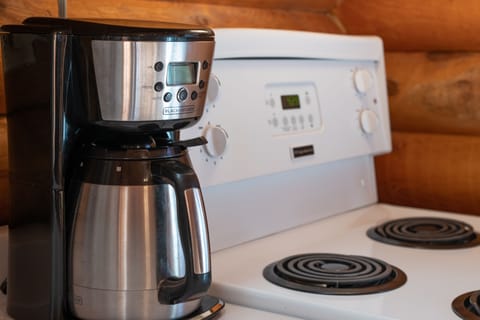 One Bedroom Cabin, King Bed | Coffee and/or coffee maker