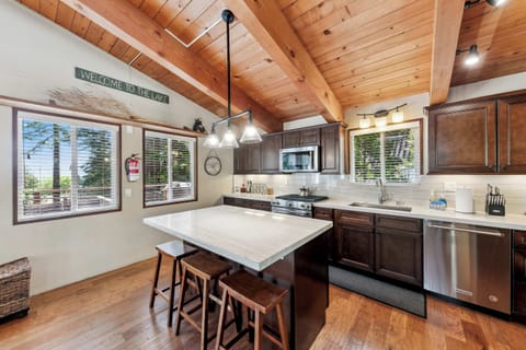 Kitchen | Pots & Pans | Cooking Utensils | Drip & Keurig Coffee Makers