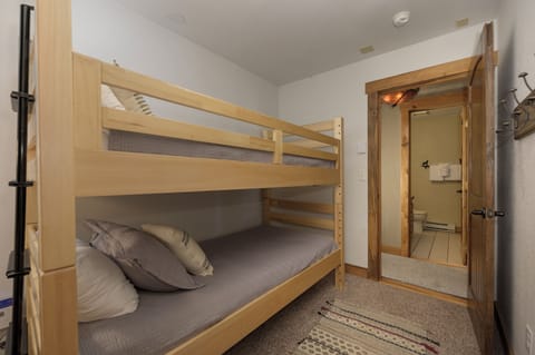 SWP 701B Quail 3rd bedroom