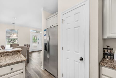 Kitchen to dining table