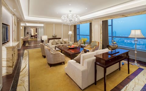 Presidential Suite | Living area | 42-inch LCD TV with satellite channels, TV