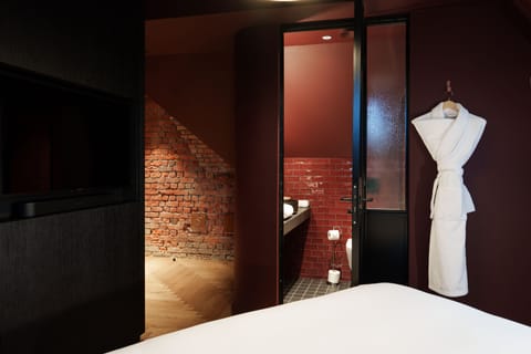 Standard Double Room, 1 Double Bed | Bathroom | Hair dryer, bathrobes, towels, soap