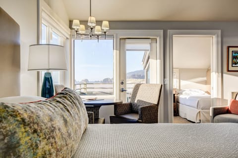 Flagship - Oceanfront Queen and Twin - Fireplace , Kitchen, Deck | View from room