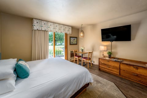 Standard Double Room (Pet Friendly) | Premium bedding, individually decorated, individually furnished