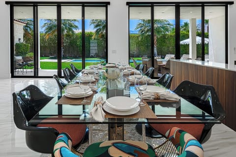 Dining Room Seats Ten