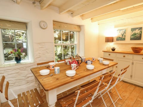 Fridge, dishwasher, electric kettle, toaster