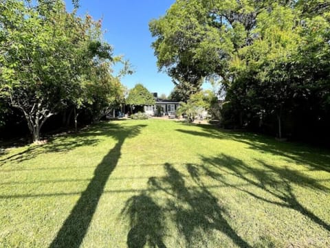 Natural Green Oasis conveniently near Rute 66 ,  Glendora  , California   , USA.