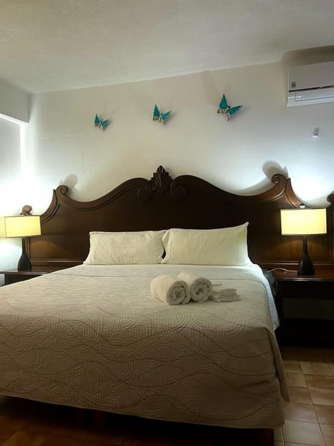 Executive Room | Blackout drapes, iron/ironing board, free WiFi, bed sheets