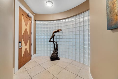 Infusing a sense of tranquility and the wonders of the sea with this delicate coastal art piece.