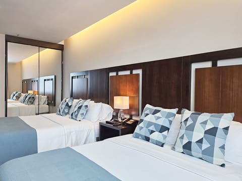 Double Twin Room, City View | Premium bedding, minibar, in-room safe, soundproofing